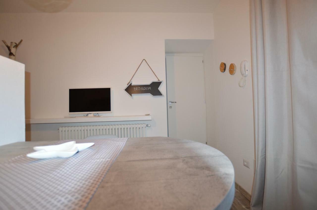 Casa Delle Corti Apartment Colico Ngoại thất bức ảnh