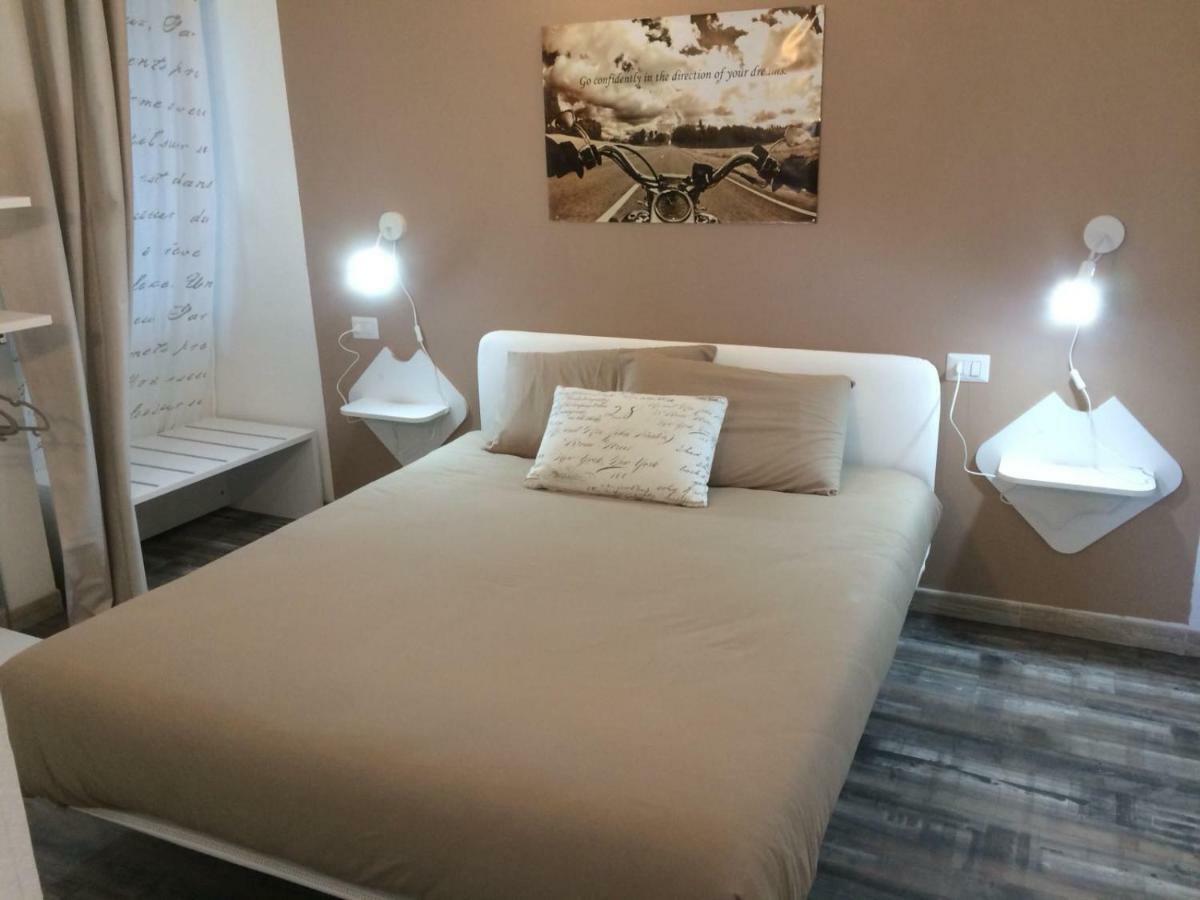 Casa Delle Corti Apartment Colico Ngoại thất bức ảnh